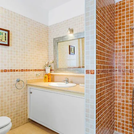 וילה By *